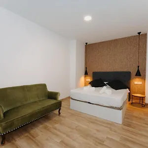 Coverlin San Francisco Apartment
